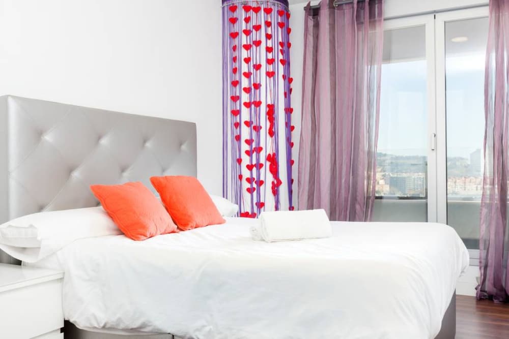 Фото Akira Flats Fira Gran VIA Barcelona