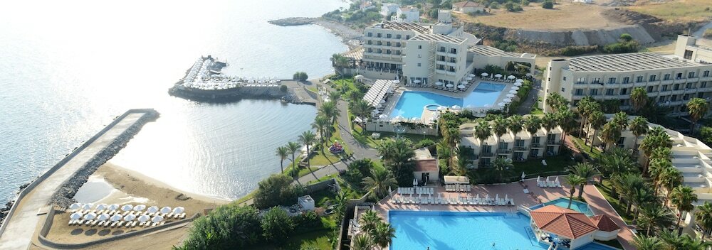 Фото Vuni Palace Hotel