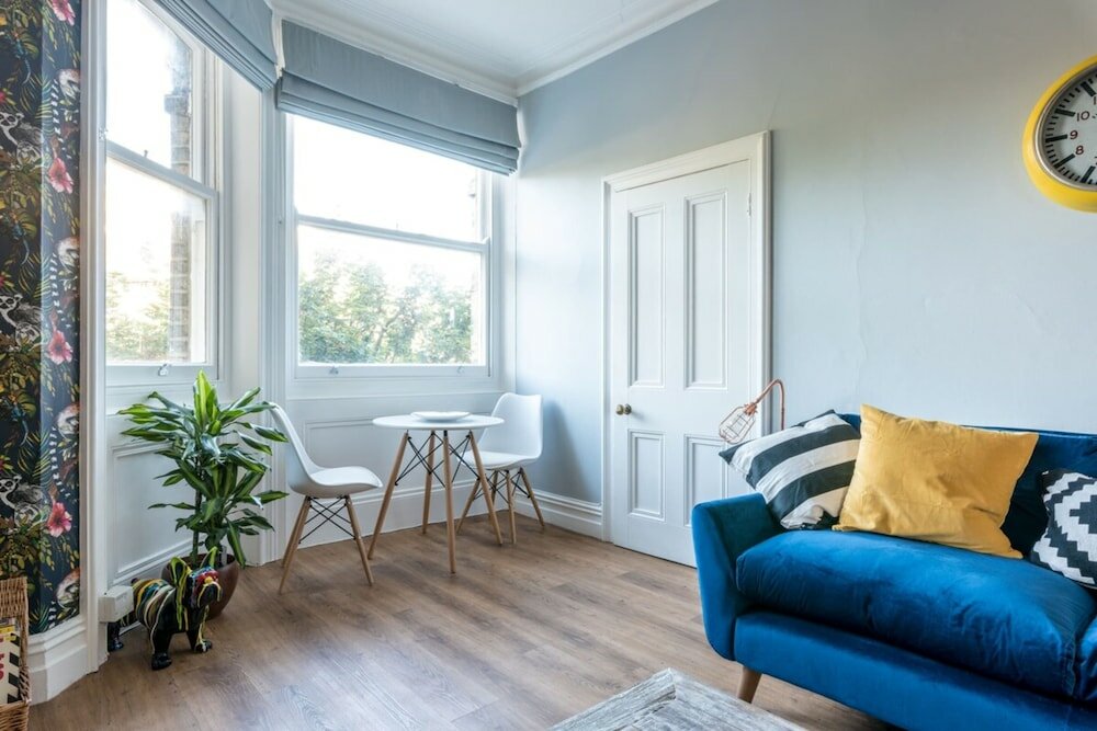 Фото Stunning Flat Near the Beach & Trains