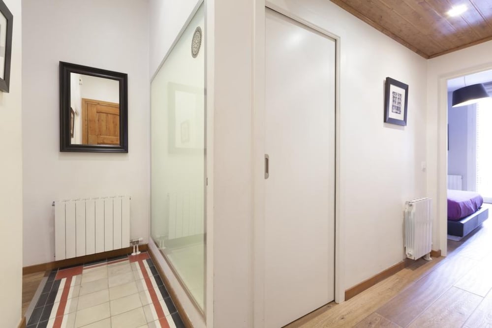 Фото Akira Flats Roger de Flor Chic apartment