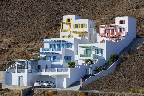 Внешний вид отеля Aelia Apartments & Suites в Ливадии, фото 1