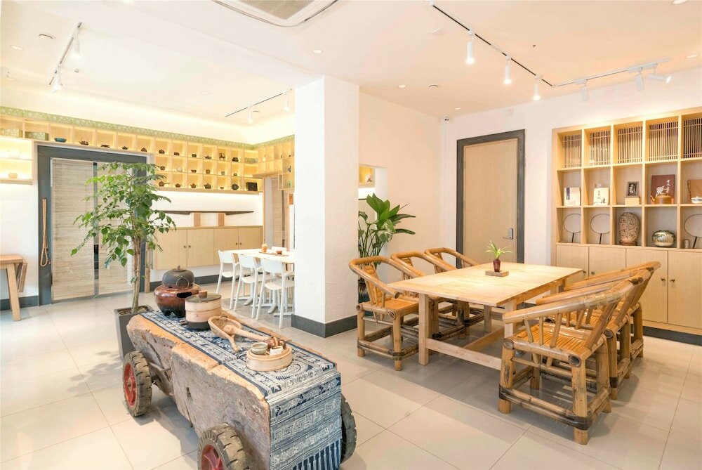 Фото Zen Tea House Elephant Trunk Hill Park