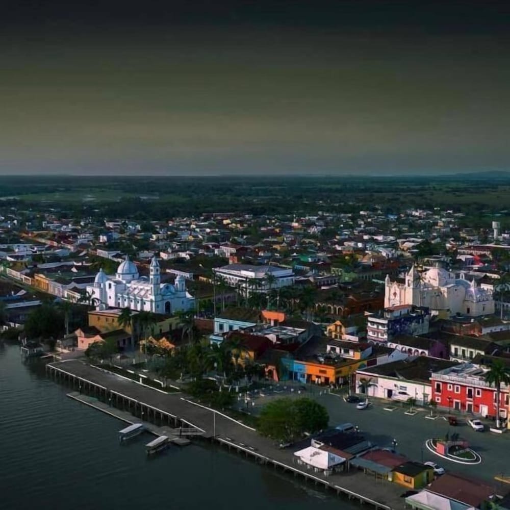 Фото отеля 2