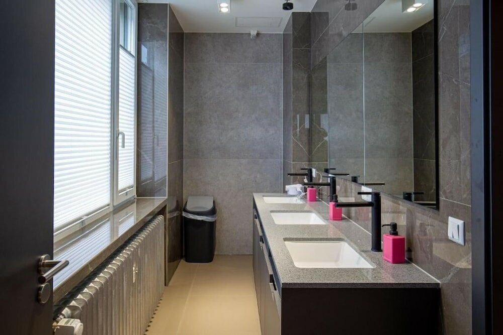 Фото Area24I7 Europaplatz Apartment