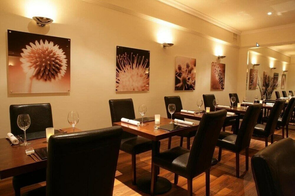 Фото The New County Hotel