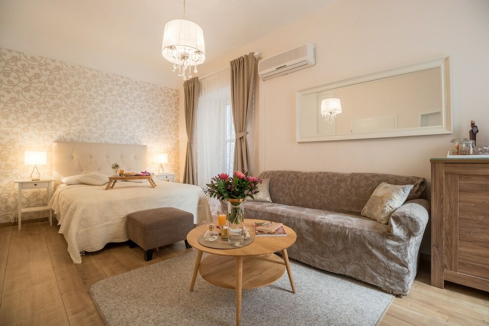 Фото Apartments and rooms Perla