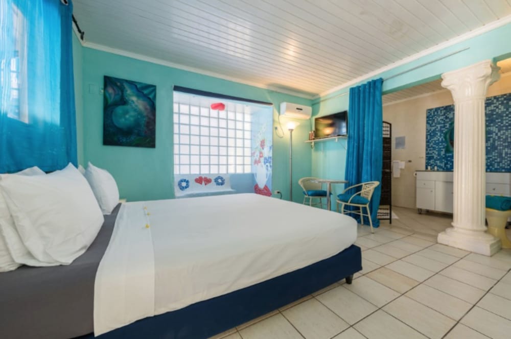 Фото Sunflower Villa Studios by Cmd