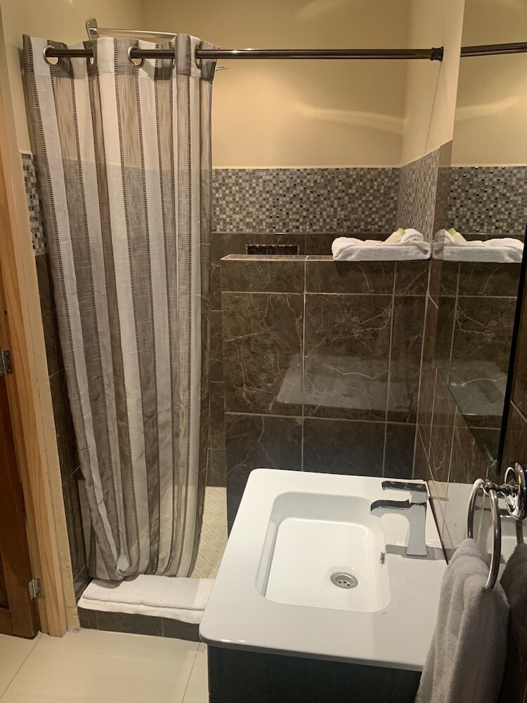 Фото Black Pearl Inn