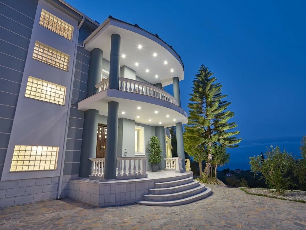 Фото Mont Bleu Luxury Villa