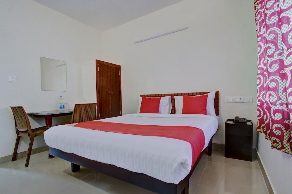 Фото Oyo 24301 Century Park