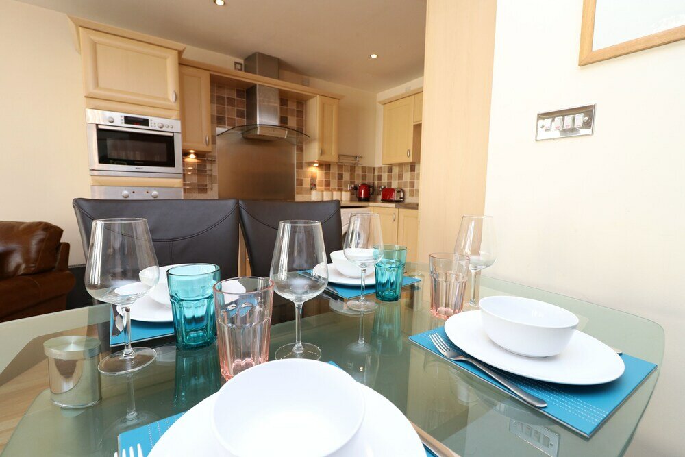Фото 3 Bed Apartment - Mermaid Quay