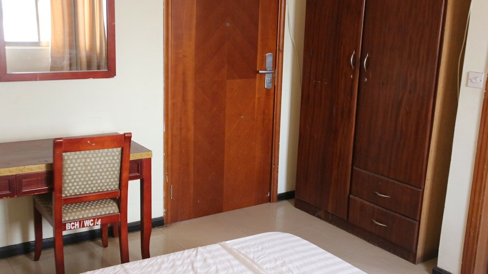 Фото Bigiza Court Hotel