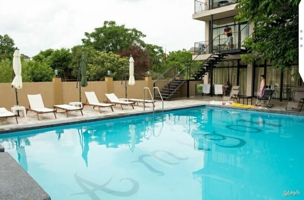 Фото отеля 1