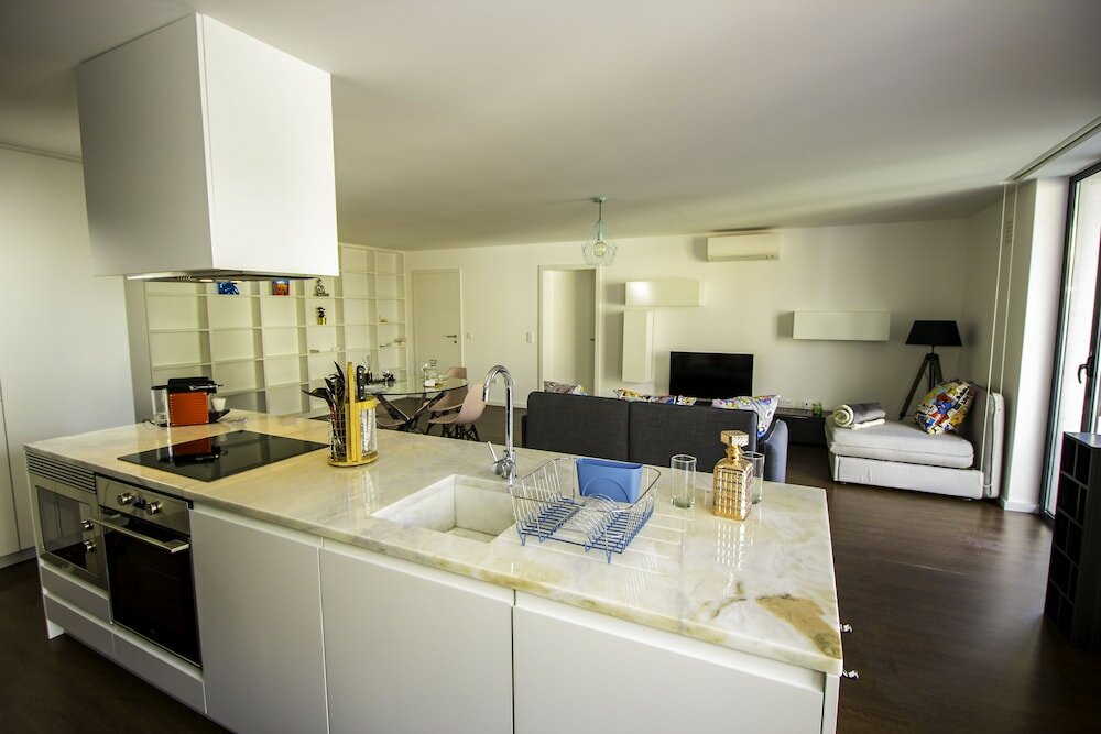 Фото Guest H4u Bonjardim Pop Art City Center