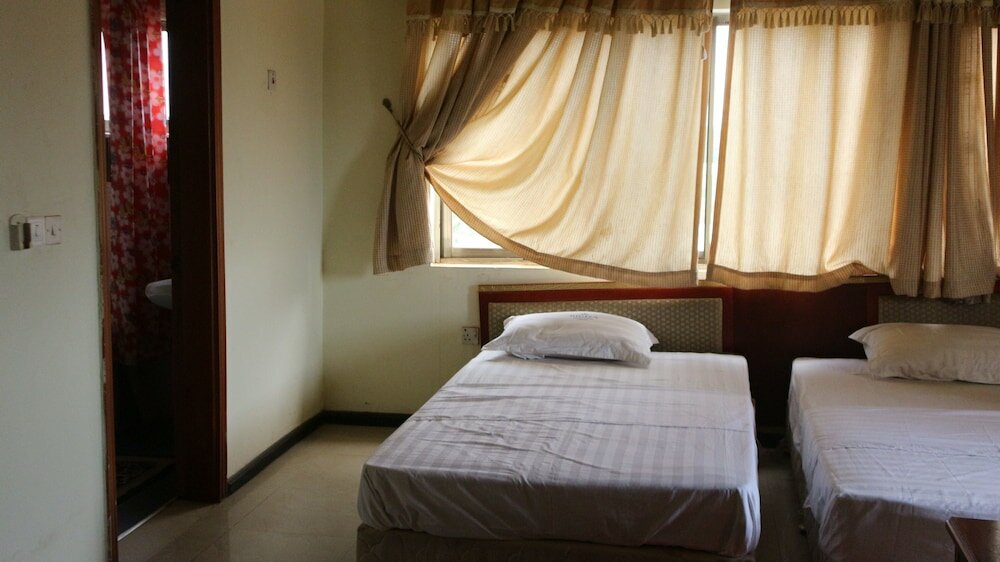 Фото Bigiza Court Hotel