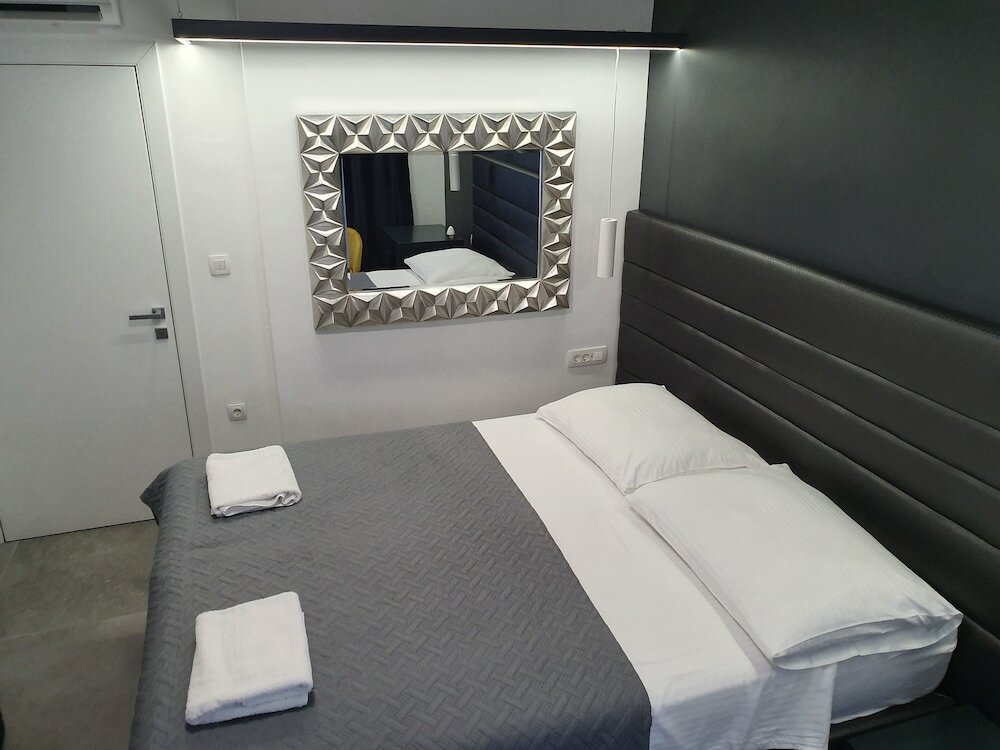 Фото Mono Apartments & Rooms