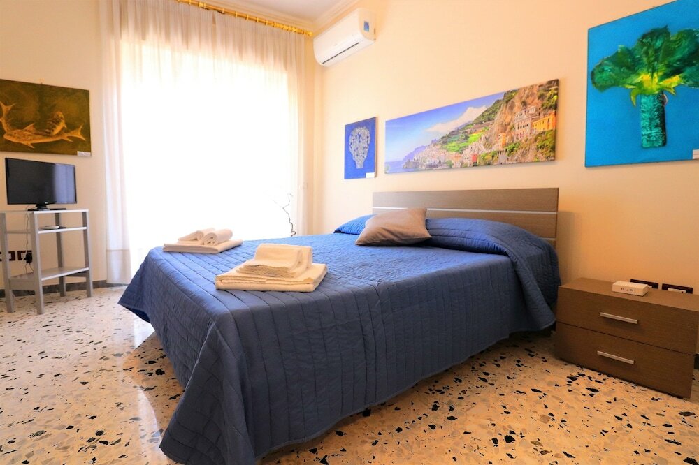 Фото Painter House