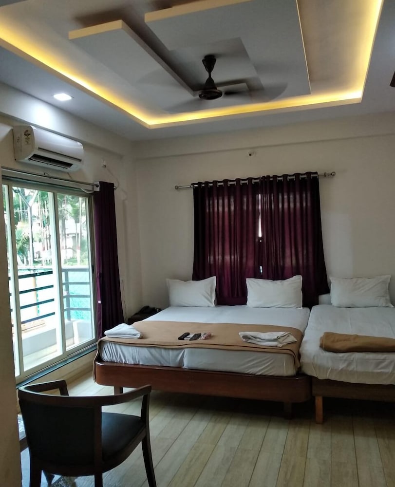 Фото отеля 2