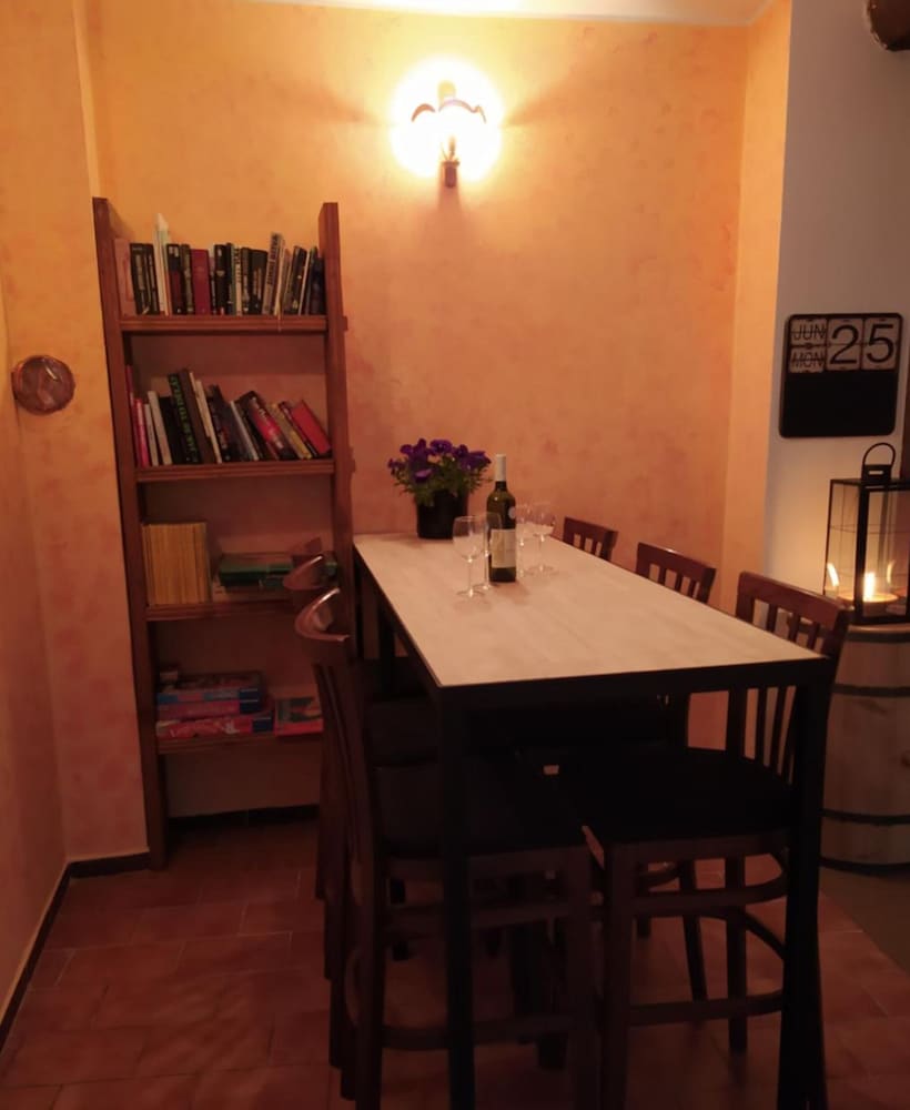 Фото Castle-Wall-Inn - Hostel