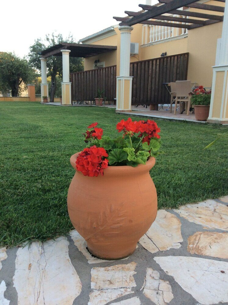 Фото L'Eremo Luxury Apartments