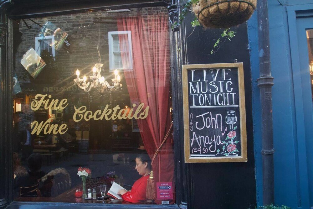 Фото Perfect Location - Stylish 2bd Rose St Apartment