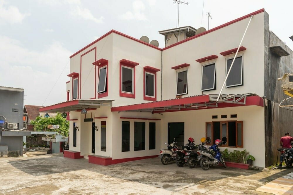 Hotel Oyo 94346 Hotel Andalus Cibogo Puncak, West Java, photo