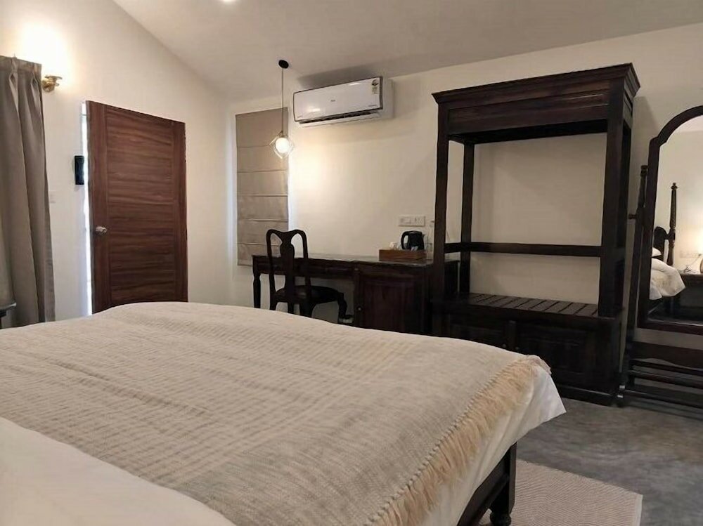 Фото Dev Bhoomi Farms & Cottages