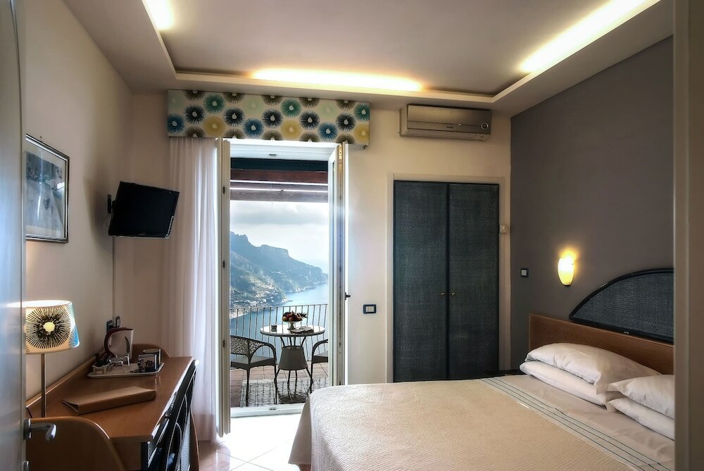 Фото Garden Hotel