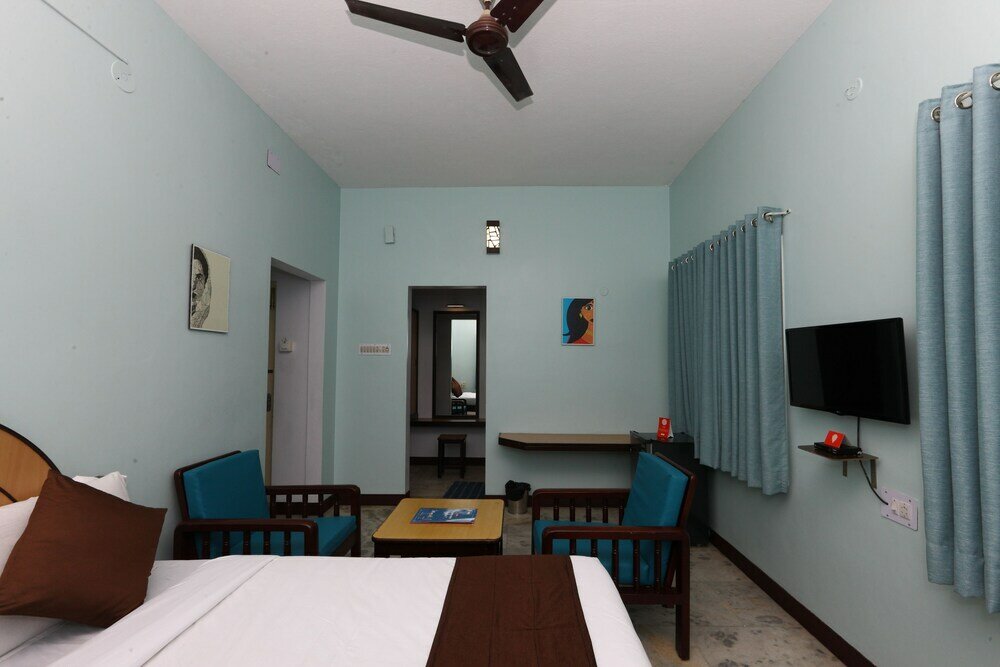 Фото Oyo 7829 Santhi inn