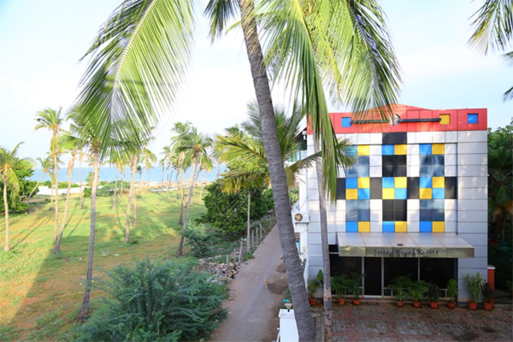Фото Soorya Beach Resort