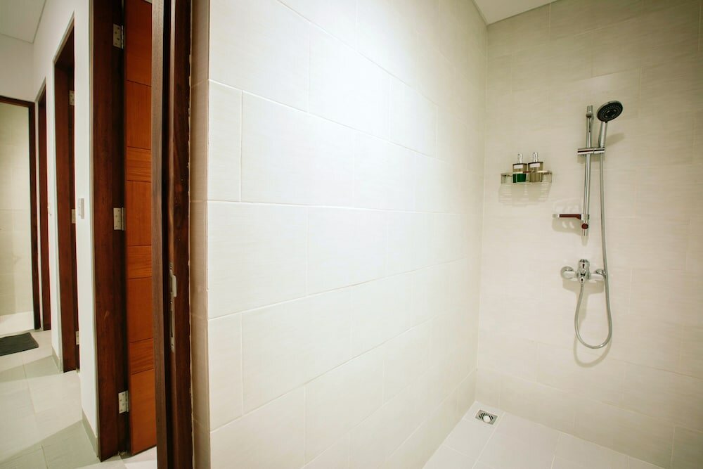 Фото Pudak Sari Unizou Hostel