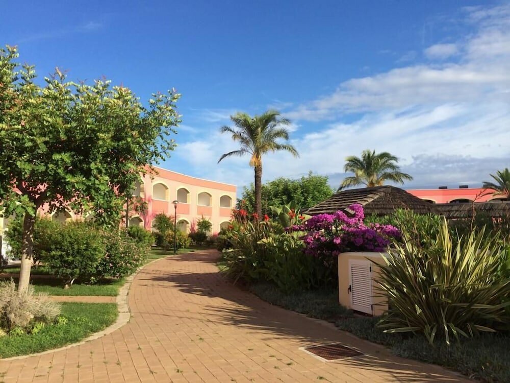 Фото Villaggio Punta Grossa