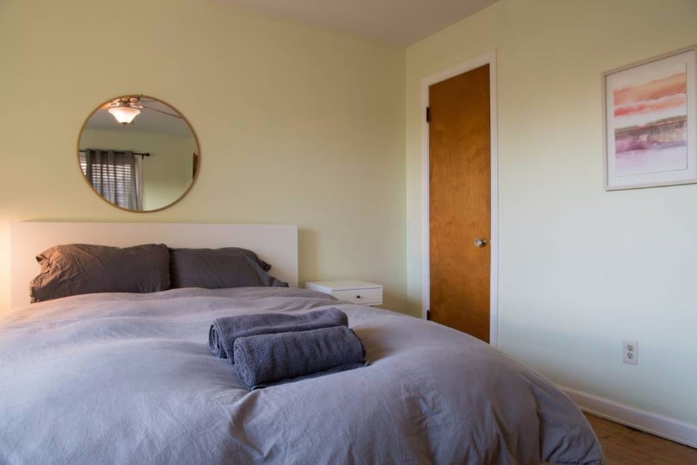 Фото Two Bedroom West Stadium Bungalow - Unit 522