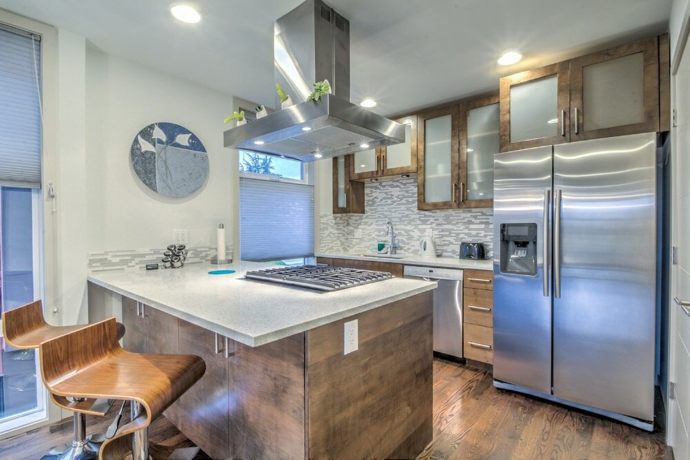 Фото Modern Home with Rooftop Oasis