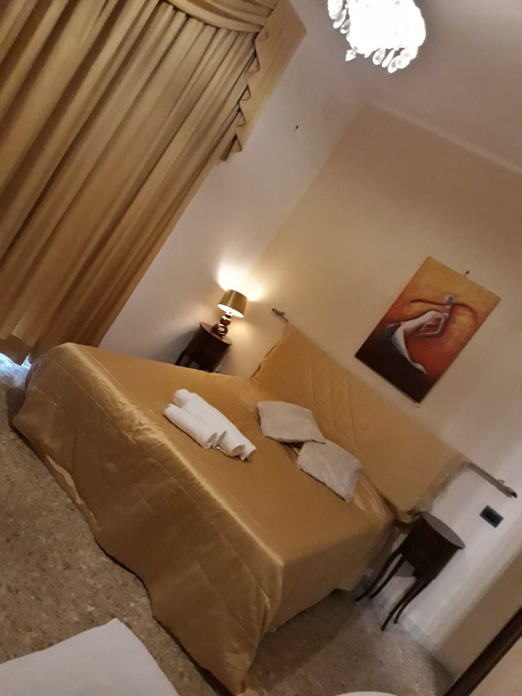 Фото Friendly House Rome