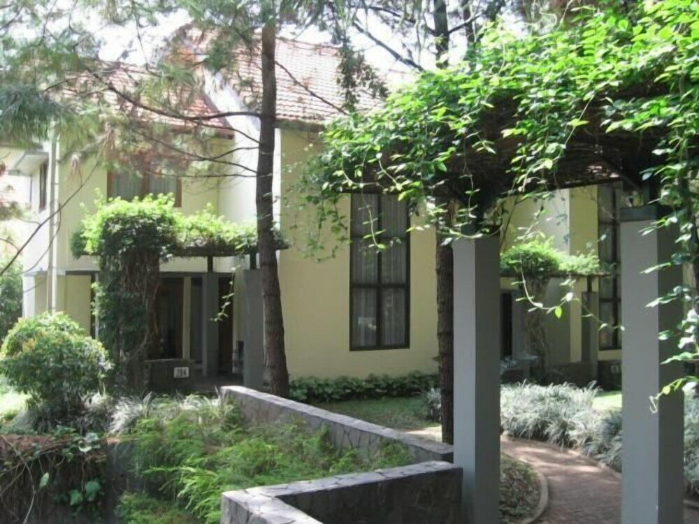 Фото Puri Setiabudhi Residence