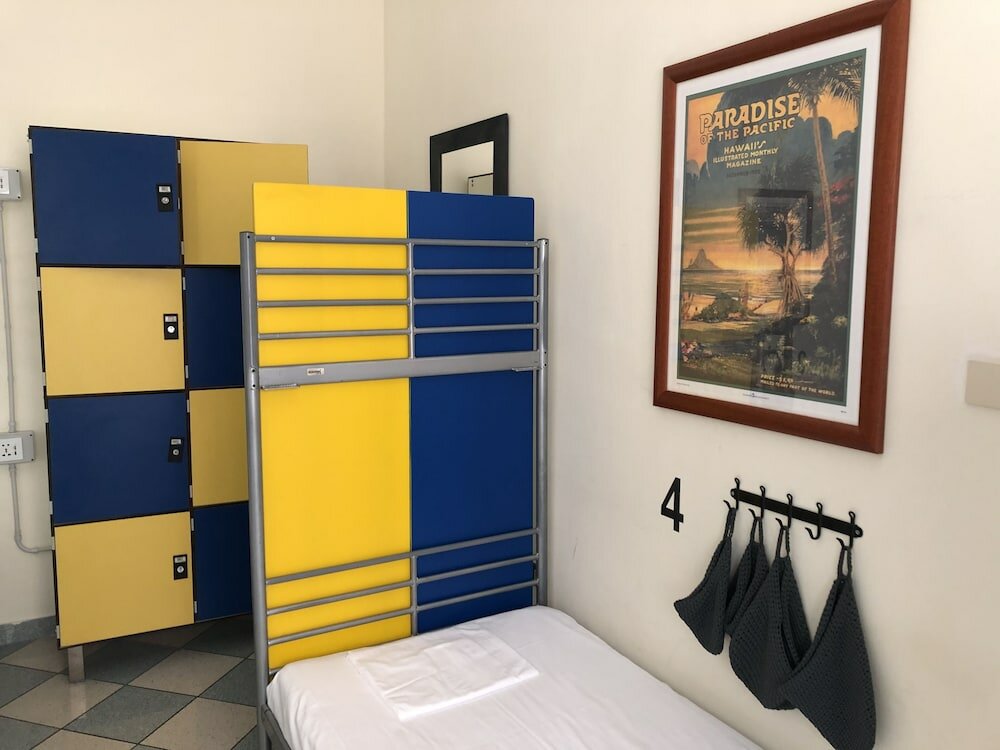 Фото The Beehive