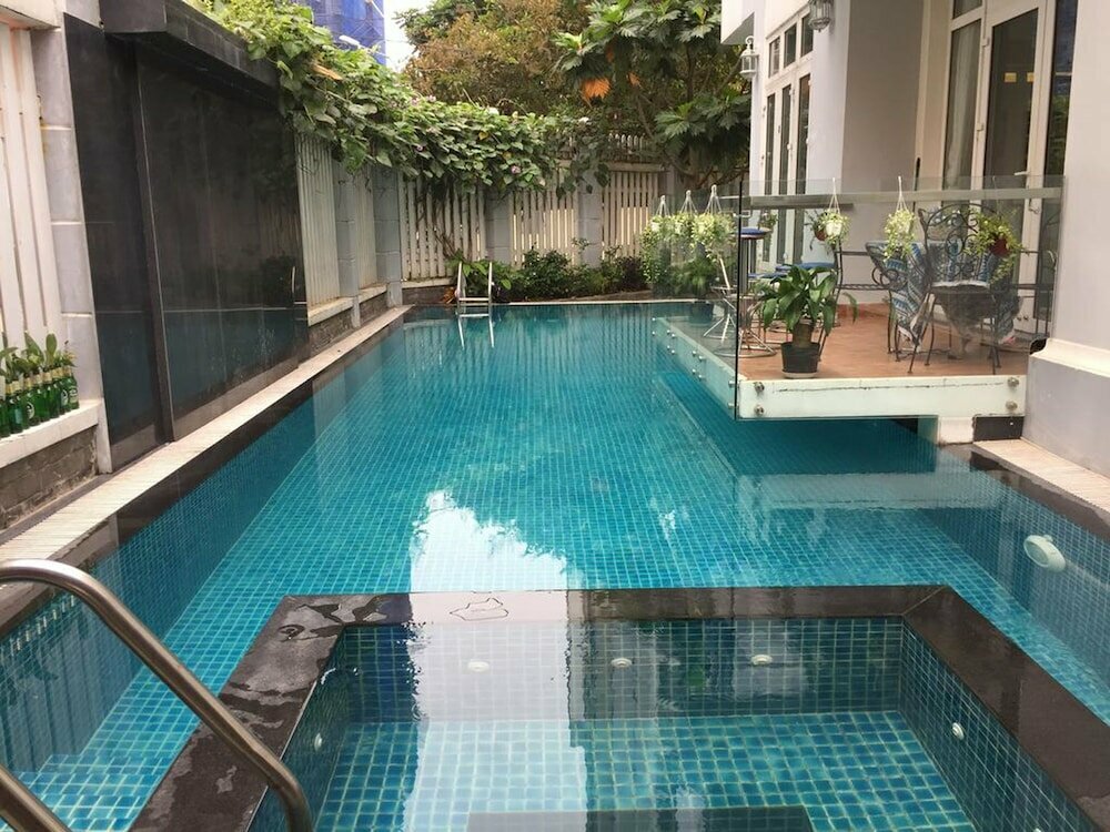 Hotel 5 Bedrooms Pool Villa w Karaoke, Ho Chi Minh, photo