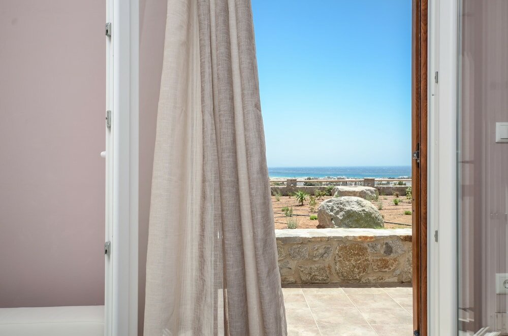 Фото Naxos Luxury Villas
