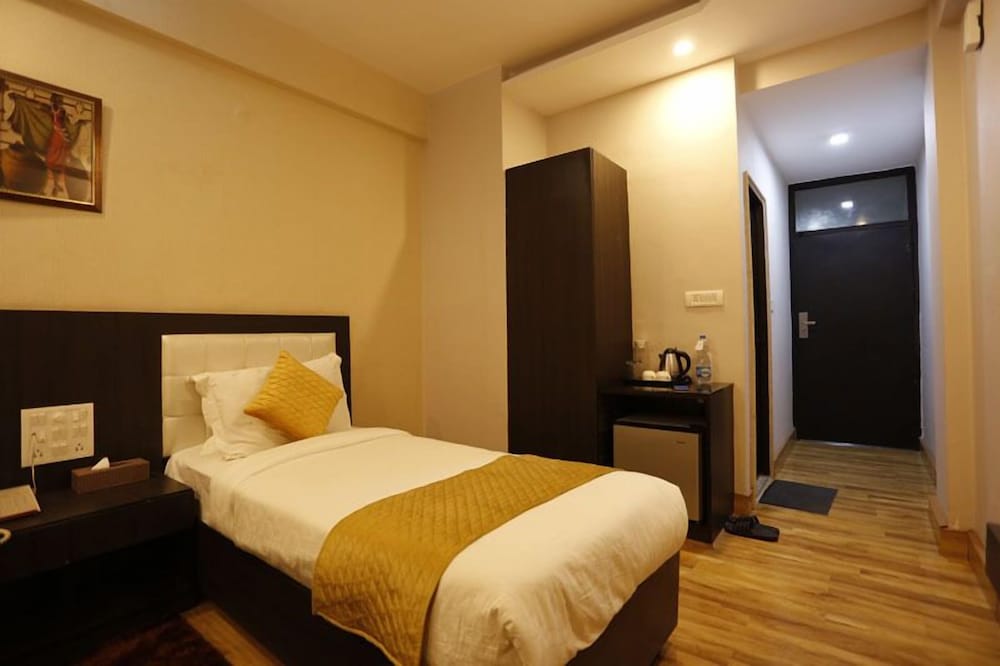 Фото Paradise Ganga - A River Side Hotel