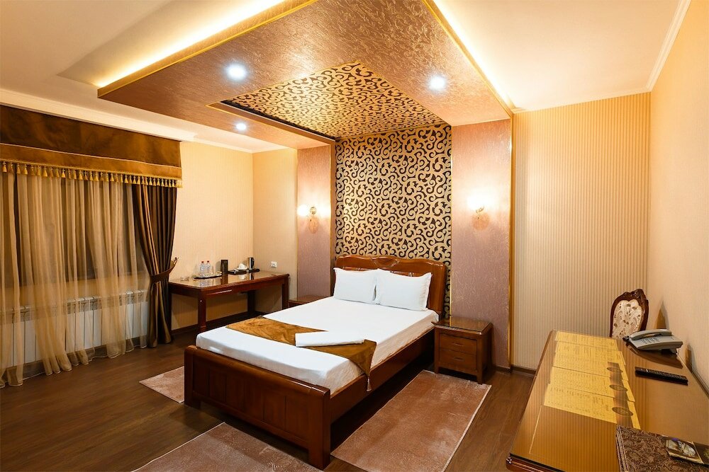 Фото Salut Hotel