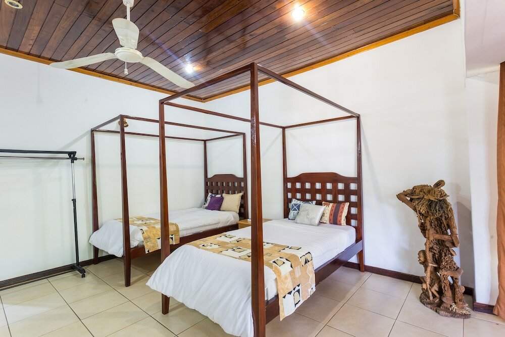 Фото Adlib Executive Lodge