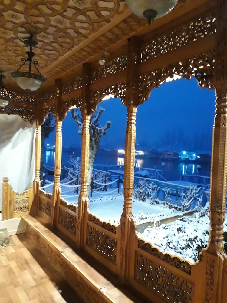 Фото Luxury Inn Badyari Palace Houseboats