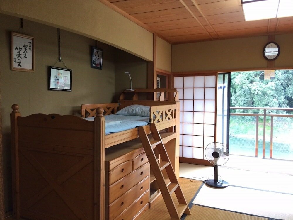 Фото Yasuragi Guest House & Bar