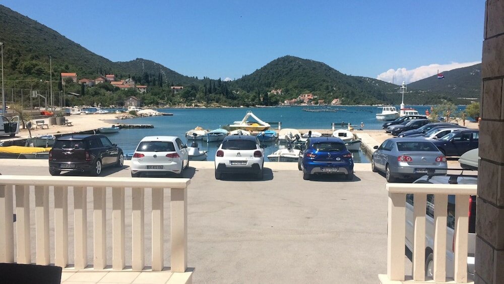 Фото Villa Menalo