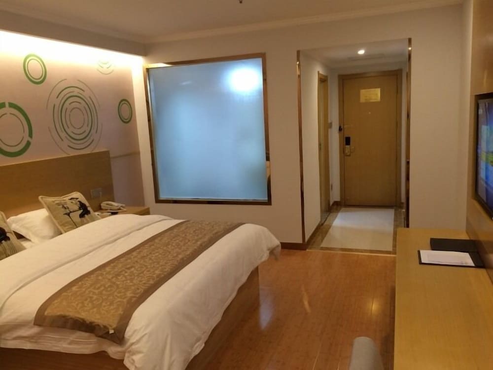 Фото GreenTree Inn HuangShan Xiuning County Qiyun Moutain Hotel