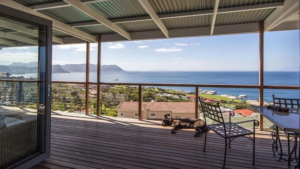 Фото Oceans Drift Guest House - Adults Only