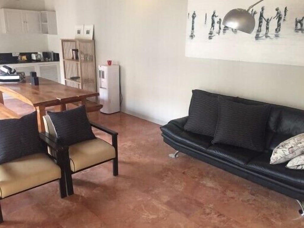 Фото The Cabana Villa