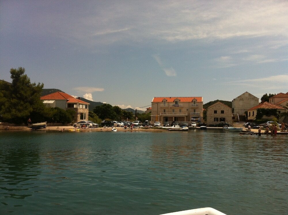 Фото Villa Menalo