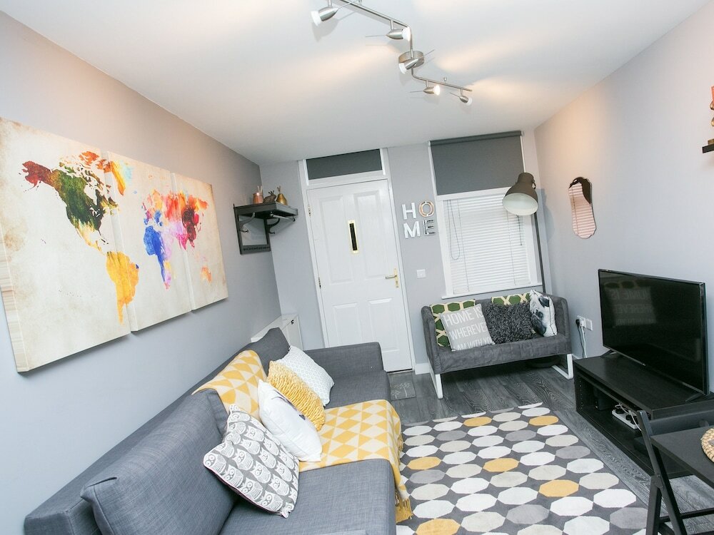 Фото Malone Place Apartment